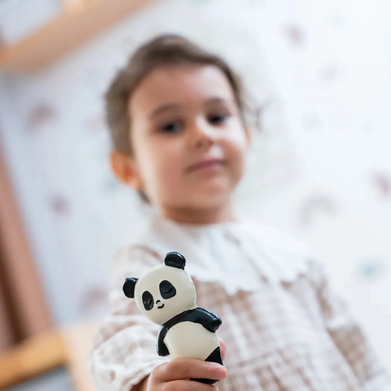 Hubble Doğal Bebek Diş Kaşıyıcı Ve Oyuncağı Panda