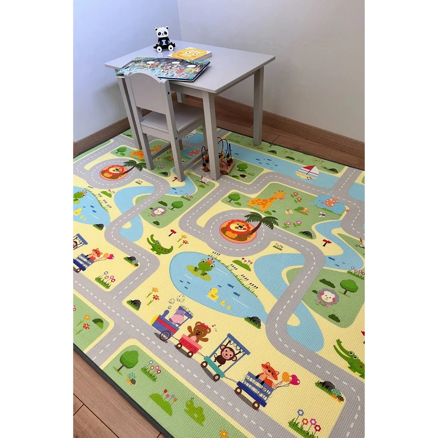 Coolmats Yeşil Parkur-Bulutlar ve Dağlar Oyun Halısı 140x100x1