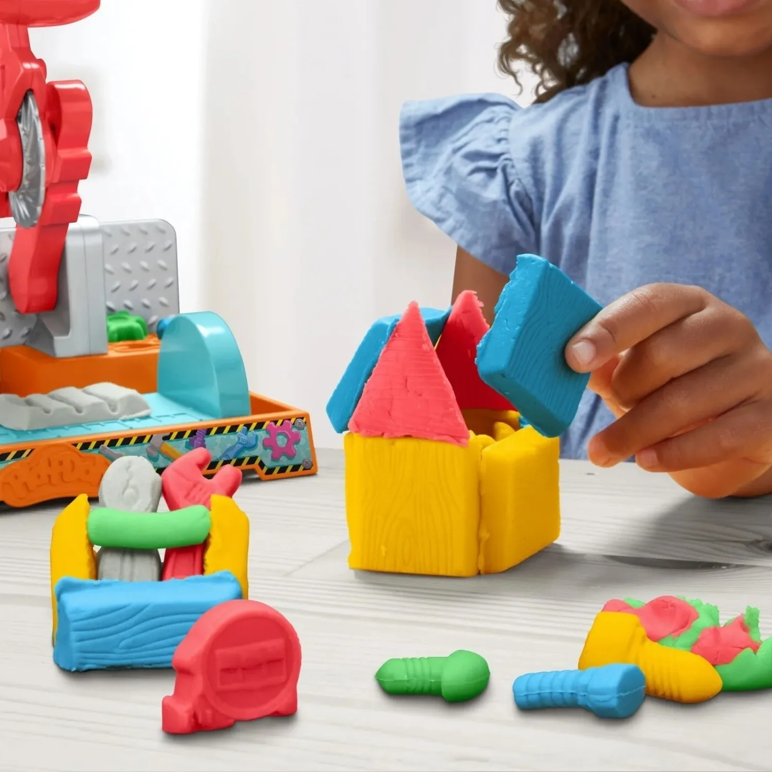 Play Doh Damga ve Testere Aleti Tezgahı 