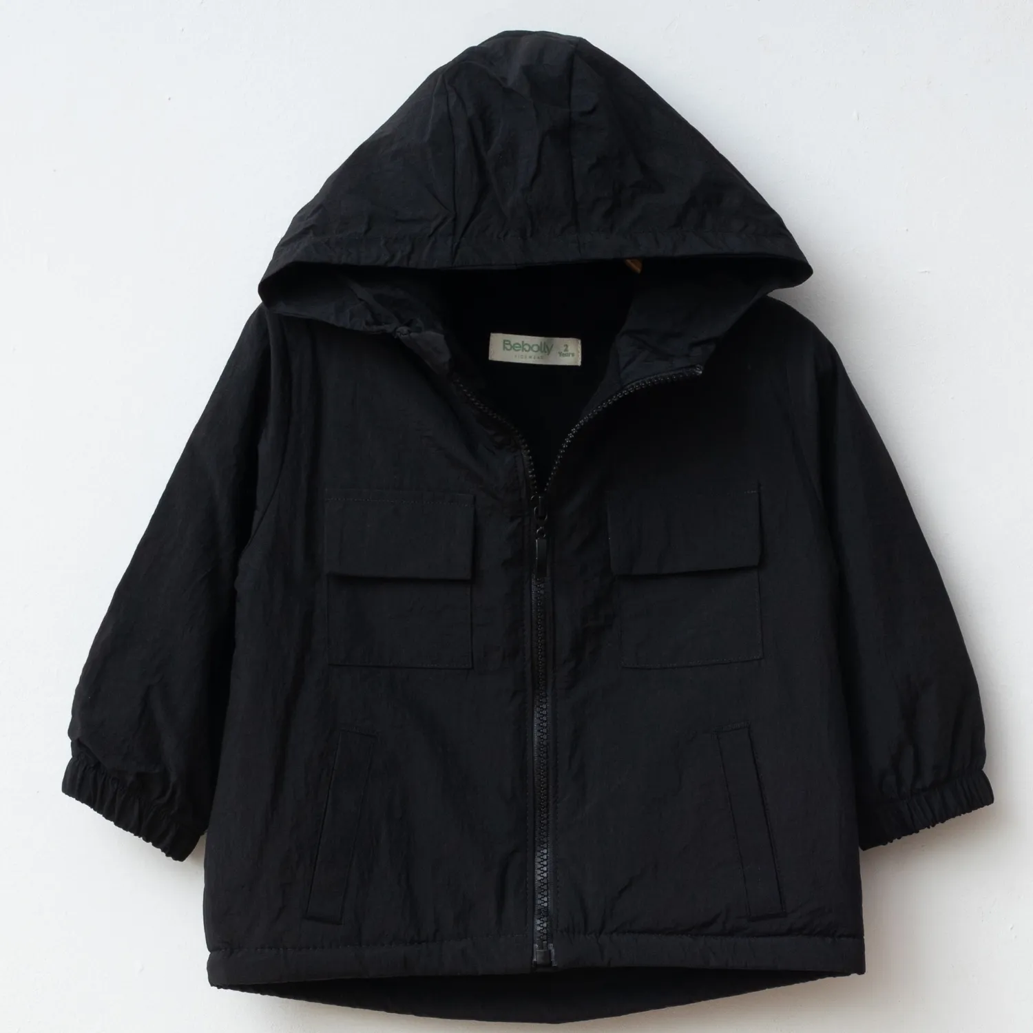 Bebolly Yağmurluk Cep Kapaklı Siyah