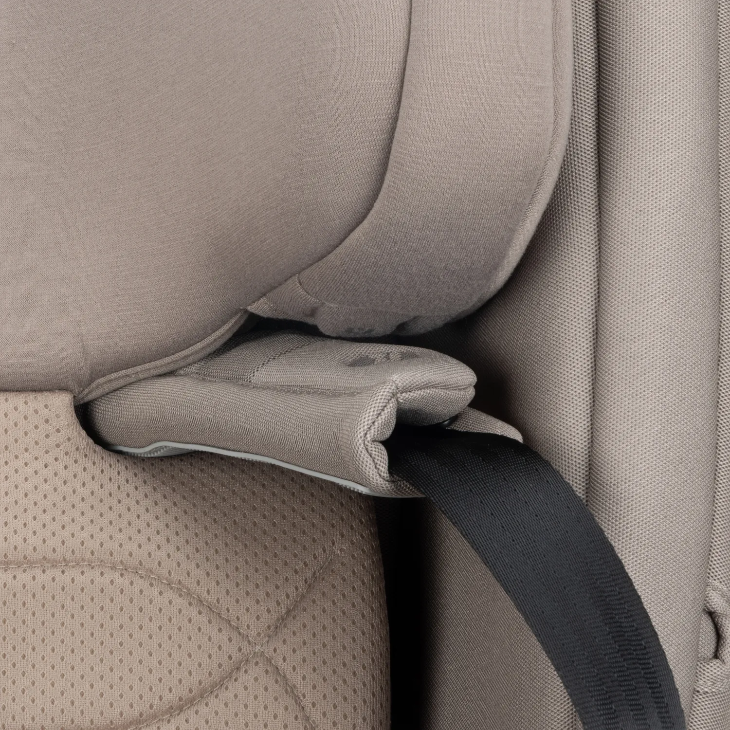 Maxi-Cosi Spinel 360 Plus Isofixli Oto Koltuğu 0-36 Kg Authentic Truffle