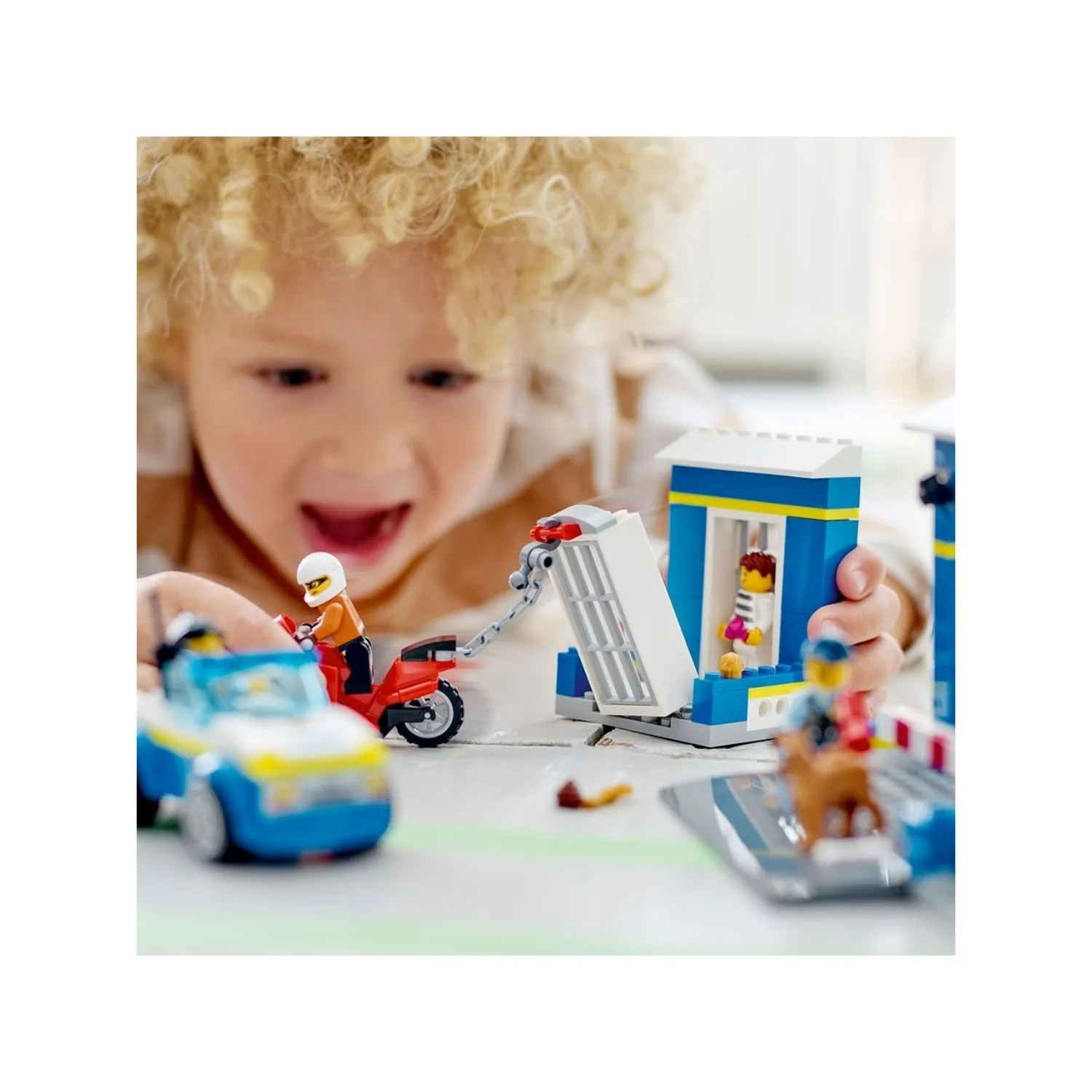 LEGO City Polis Merkezi Takibi 60370