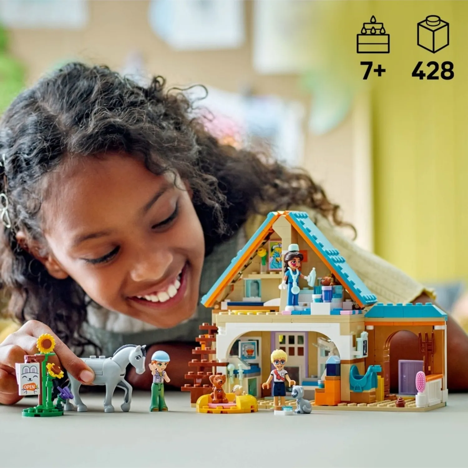 LEGO Friends At ve Evcil Hayvan Veteriner Kliniği 42651 