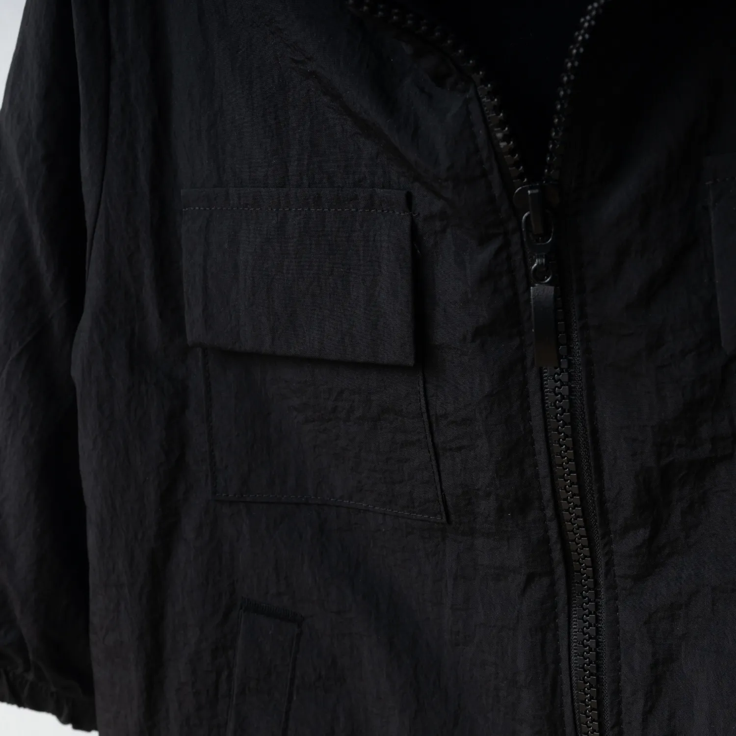 Bebolly Yağmurluk Cep Kapaklı Siyah